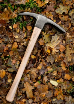 LARP Spitzhacke Korin, Polsterwaffe, 52 cm