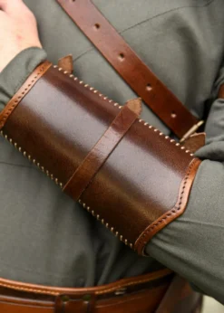 Leder Armschützer Arnulf mit Schnallen, braun, Paar
