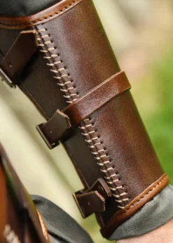 Leder Armschützer Arnulf mit Schnallen, braun, Paar