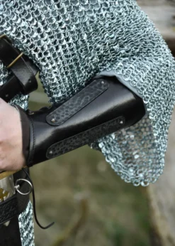 Leder Armschützer Balor mit Metalldetails, schwarz, Paar