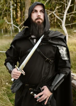 Leder Armschützer Balor mit Metalldetails, schwarz, Paar