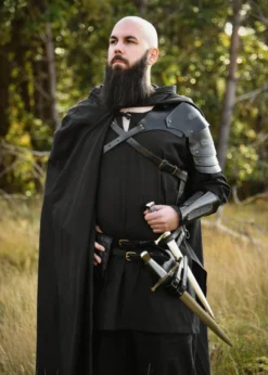 Leder Armschützer Balor mit Metalldetails, schwarz, Paar