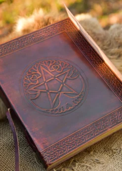 Lederbuch mit Pentagramm, Braun, ca. 21 x 14 cm