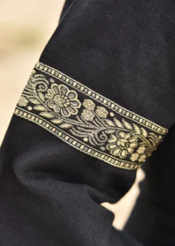 Mittelalterkleid Eleanor mit Kapuze, schwarz