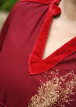 Mittelalterkleid Meira mit Samt-Details, weinrot