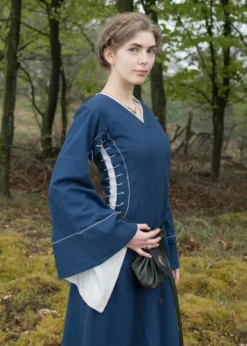 Mittelalterkleid mit Höllenfenstern, Bliaut Amal, blau/natur