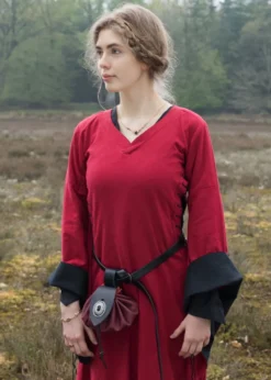 Mittelalterkleid mit Höllenfenstern, Bliaut Amal, rot/schwarz