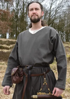 Mittelalter Kragelund Tunika Askur, langarm, olivgrün
