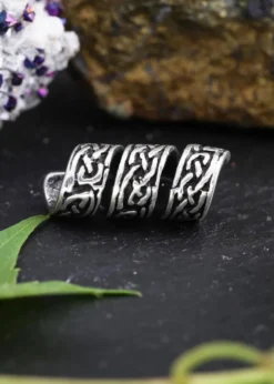 Mittelalterliche Bartperle mit keltischem Knoten aus Silber