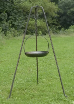 Mittelalterliche Hängepfanne aus Stahl