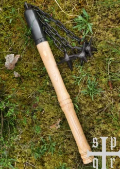 Mittelalterlicher Flegel mit drei Sternen