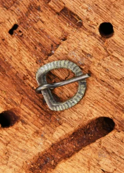 Mittelalterliche Riemenschnalle aus Messing