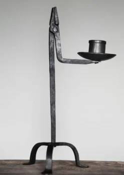 Mittelalterlicher Kienspanhalter / Kerzenhalter, handgeschmiedet