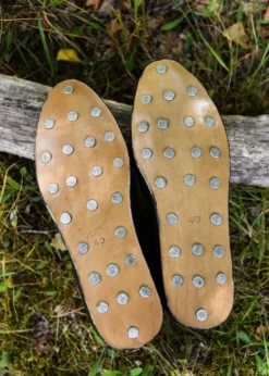 Mittelalterliche Schnürschuhe, halbhoch