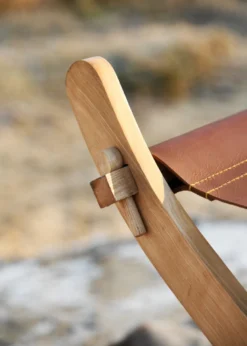 Mittelalter-Scherenstuhl mit Ledersitz