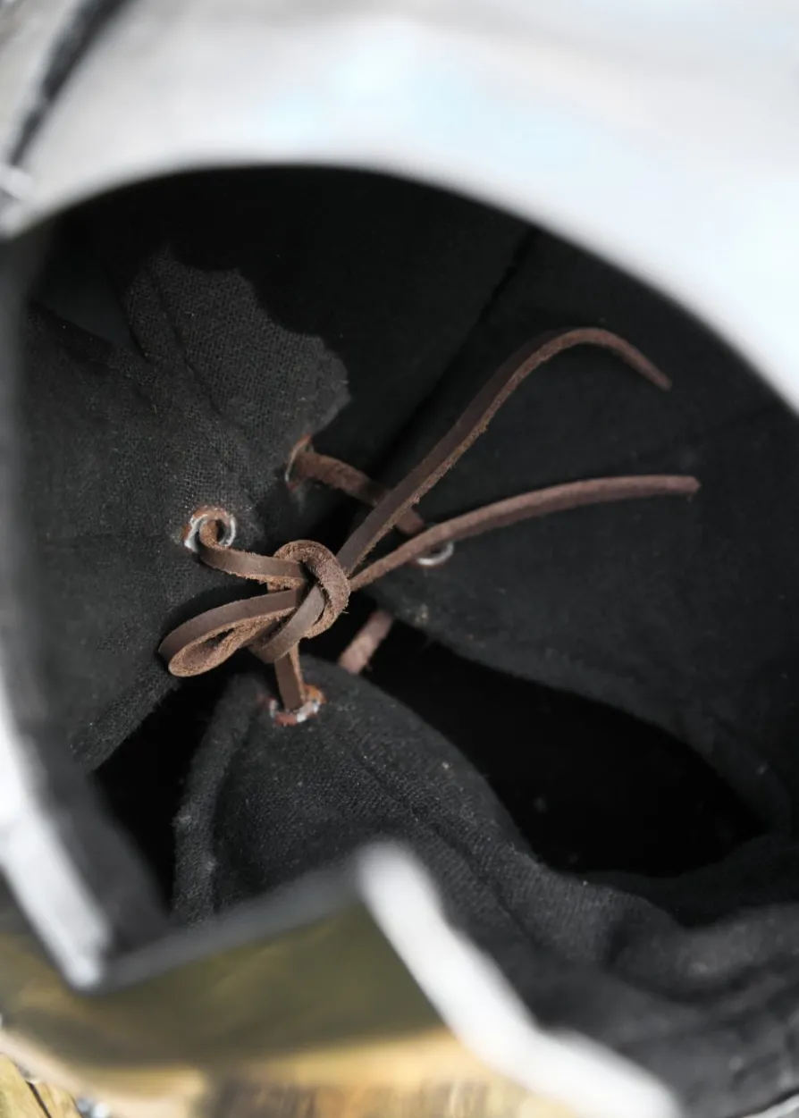 Nasalhelm mit Wangenklappen und Brünne, 2 mm Stahl