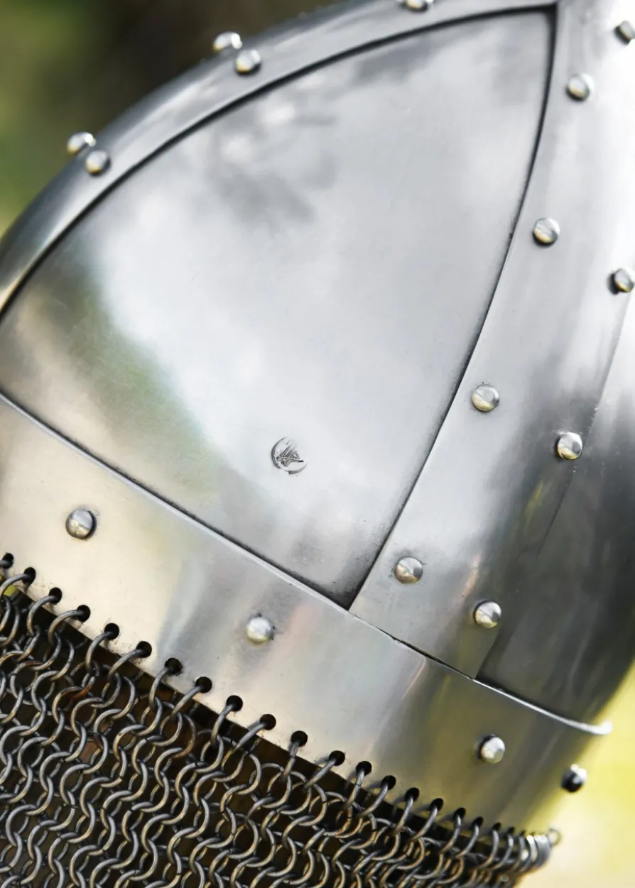 Nasalhelm mit Wangenklappen und Brünne, 2 mm Stahl