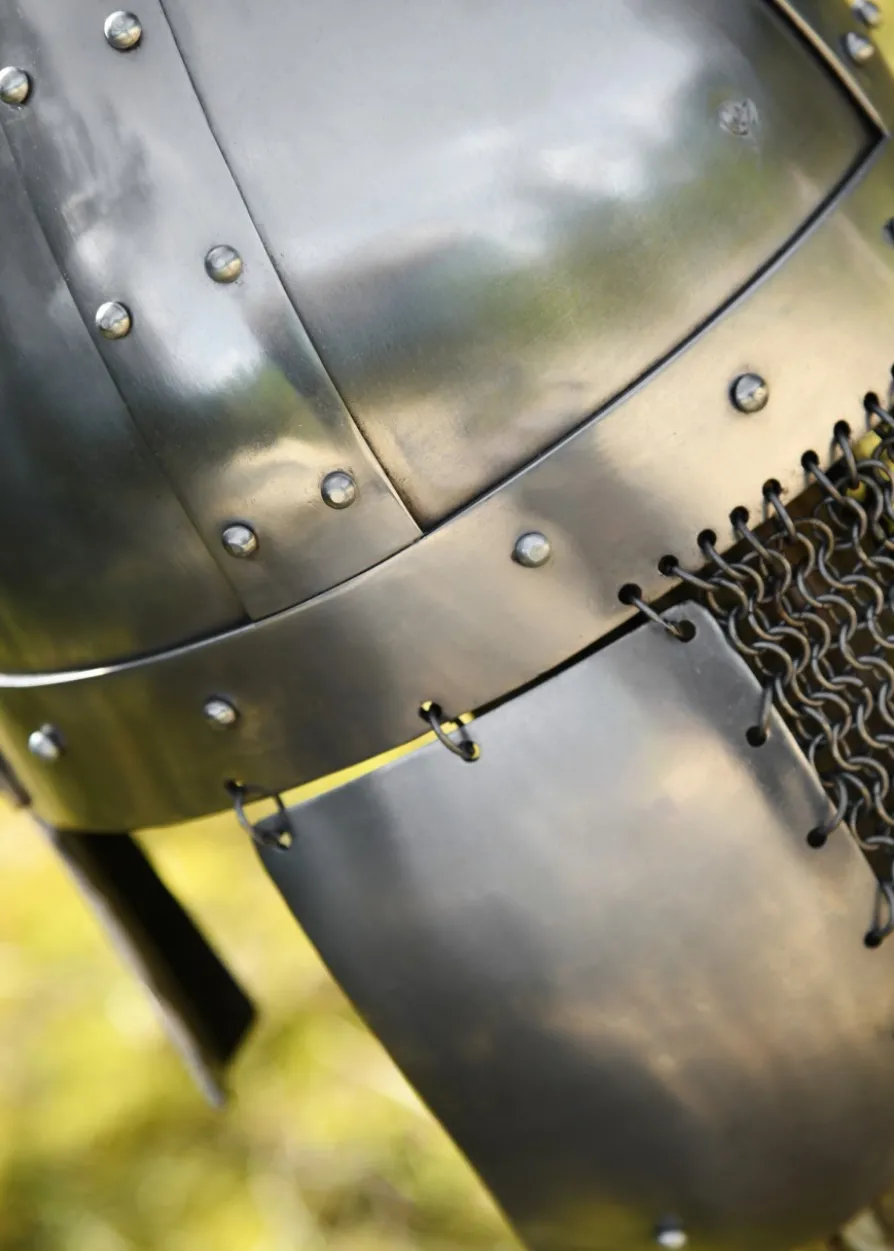 Nasalhelm mit Wangenklappen und Brünne, 2 mm Stahl
