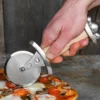 Pizzaschneider Pizzaroller Wikinger Schwert