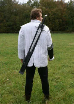 Rückenscheide aus schwarzem Leder