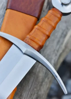 Ritterschwert Comte de Nieuwerkerke mit Scheide, 14. Jh