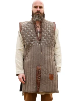 Ärmelloser Gambeson mit handgefertigen Details, braun