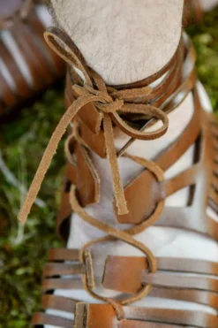 Römische Sandalen, Caligae, braun