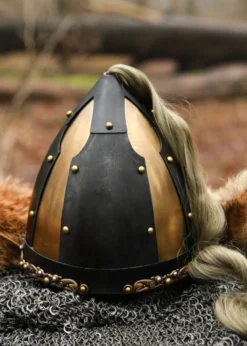 Rus-Helm mit Pferdehaarbusch