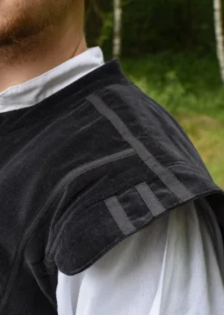 Samt Doublet Victor mit Metallknöpfen, schwarz