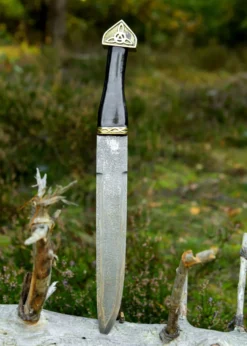 Sax aus Damaszenerstahl mit schwarzer Lederscheide & Horngriff