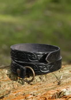 Schmaler Gürtel mit Prägung, schwarz