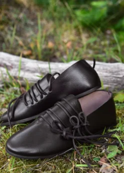 Schnürschuh, Spätmittelalter
