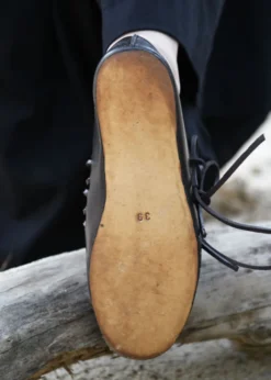 Schnürschuh, Spätmittelalter
