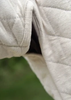 Schwerer Gambeson mit Schnallen, natur