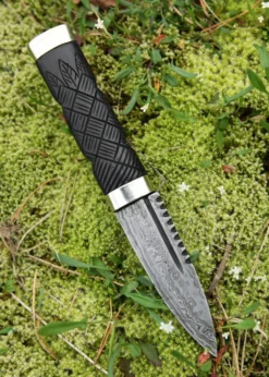 Sgian Dubh Messer mit Damaststahlklinge und Lederscheide