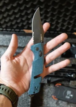 SOG TRIDENT AT - UNIFORM BLUE - Teilwellenschliff, Taschenmesser