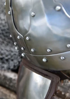 Spangenhelm mit Wangenklappen und Brünne, 2 mm Stahl