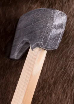Spielzeug-Axt aus Holz für Kinder, mit Jute-Griffwicklung