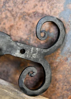 Stange zur Wandbefestigung mit 5 Haken