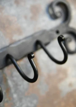 Stange zur Wandbefestigung mit 5 Haken