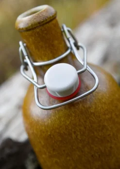 Tonflasche mit Bügelverschluss, 0,5 Liter