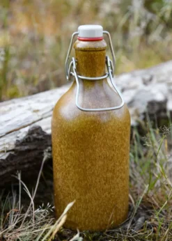 Tonflasche mit Bügelverschluss, 0,5 Liter