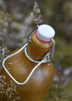 Tonflasche mit Bügelverschluss, 0,5 Liter