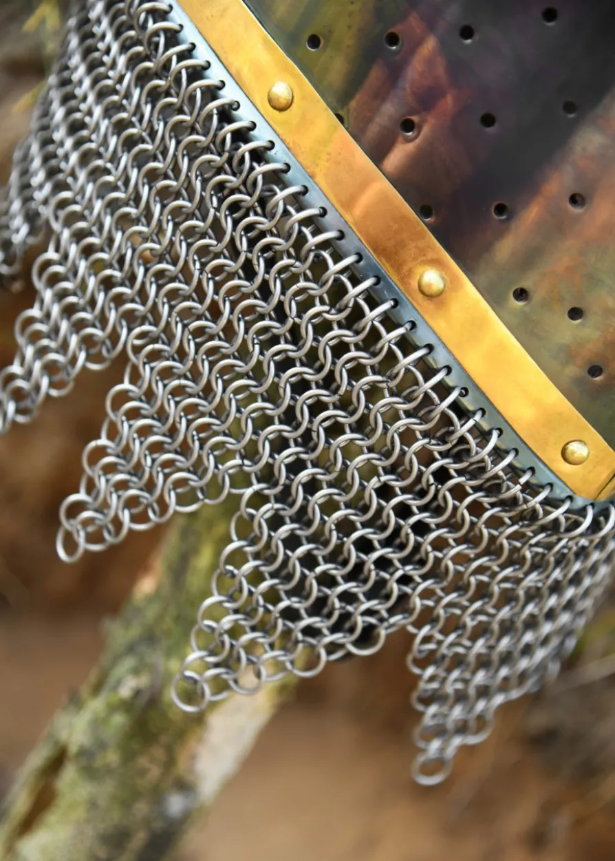 Topfhelm der Rieter von Kornburg, Nürnberg um 1375, 1,6 mm Stahl