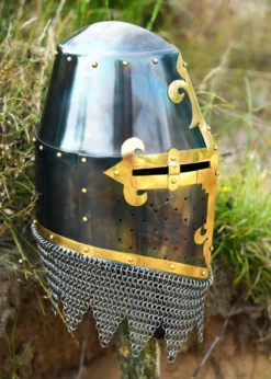 Topfhelm der Rieter von Kornburg, Nürnberg um 1375, 1,6 mm Stahl