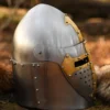 Topfhelm mit klappbarem Visier, 1,6 mm Stahl, poliert