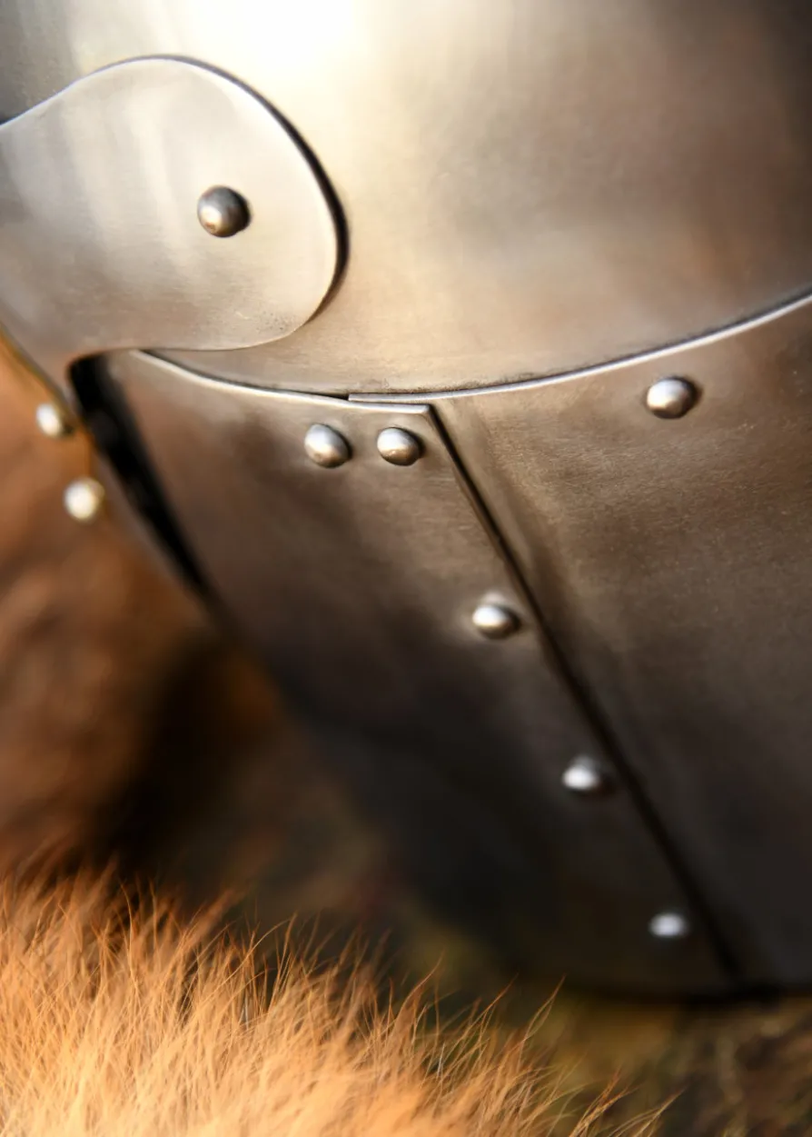 Topfhelm mit klappbarem Visier, 1,6 mm Stahl, poliert