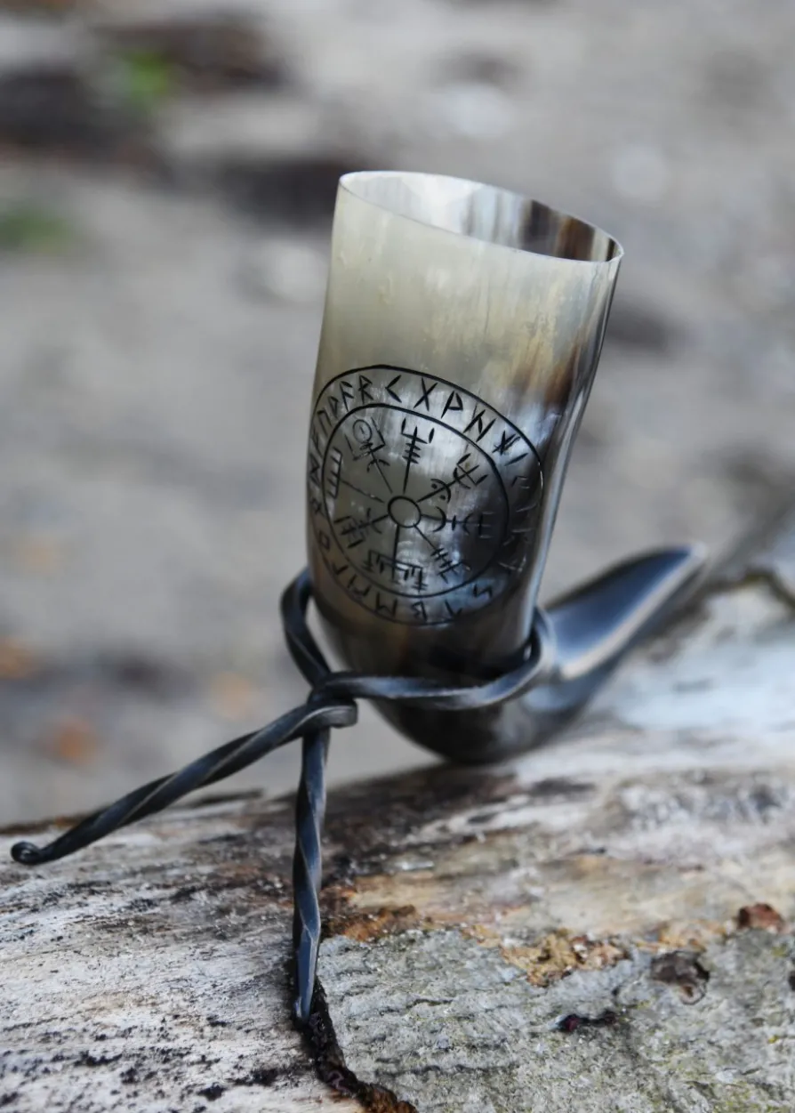 Trinkhorn mit Ständer - Vegvísir