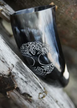 Trinkhorn mit Ständer - Yggdrasil