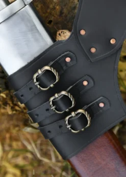 Verstellbarer Schwerthalter aus schwarzem Leder